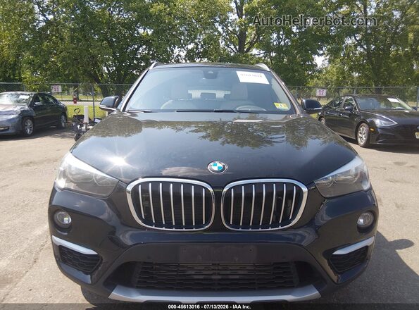 WBXHT3C54K5L89172 2019 BMW X1 Black Widok wnętrza 360 stopni