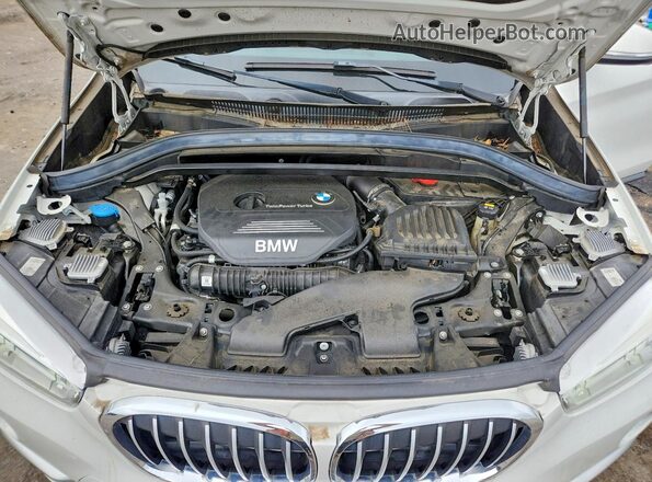 WBXHT3C54K5L97904 2019 BMW X1 White Շարժիչի բաժամունքի տեսք