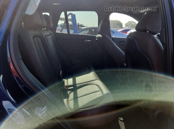 WBXHT3C55K3H34594 2019 BMW X1 Blue Widok wnętrza z tyłu