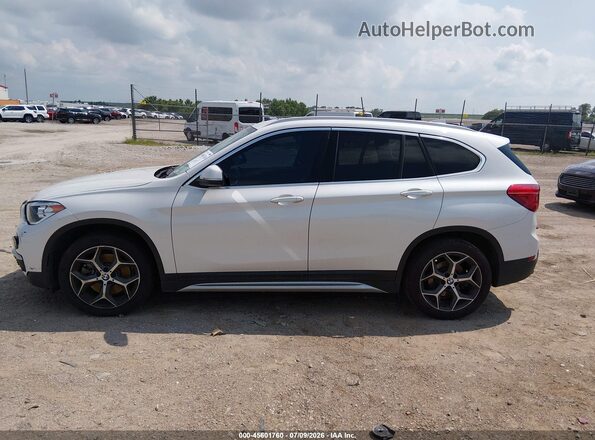 WBXHT3C56K5L38501 2019 BMW X1 White Սալոնի 360 աստիճան տեսք
