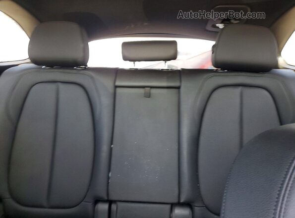WBXHT3C59K5L89166 2019 BMW X1 Gray Vista de los asientos traseros