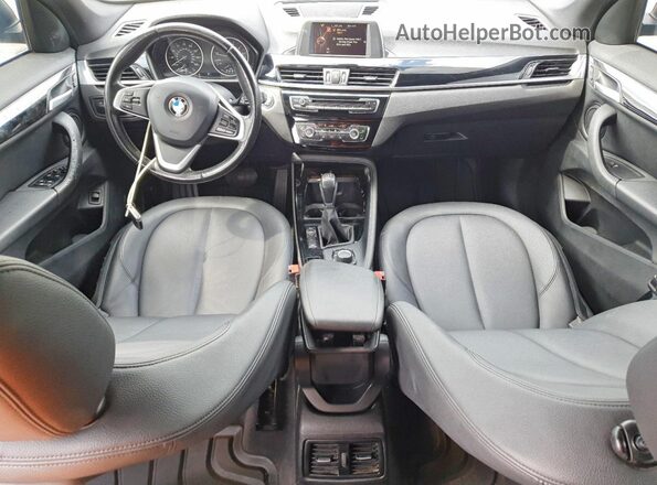 WBXHT3Z33G4A48786 2016 BMW X1 Черный Вид панели приборов