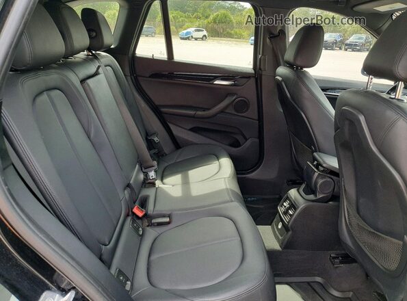 WBXHT3Z33G4A48786 2016 BMW X1 Черный Вид задней части салона
