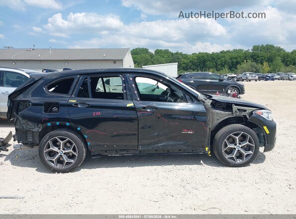 WBXHT3Z33H4A53570 2017 BMW X1 Black Սալոնի 360 աստիճան տեսք