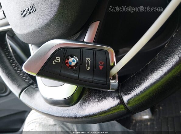 WBXHT3Z35H4A52212 2017 BMW X1 Gray Вид панелі приладів