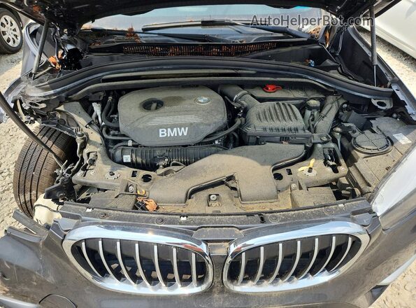 WBXHT3Z36J4A65959 2018 BMW X1 Gray Widok komory silnika