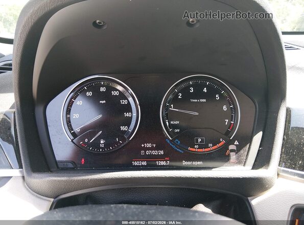 WBXHU7C34J5L08320 2018 BMW X1 White Vista de los asientos traseros