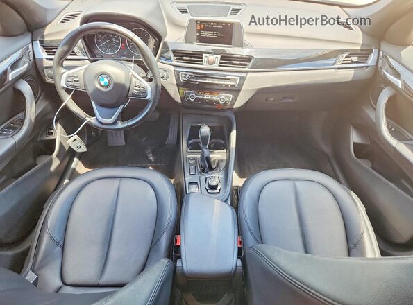 WBXHU7C35H5H37964 2017 BMW X1 Black Dashboard view