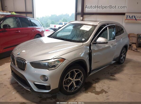 WBXHU7C37J5H42489 2018 BMW X1 Silver Передня ліва чверть
