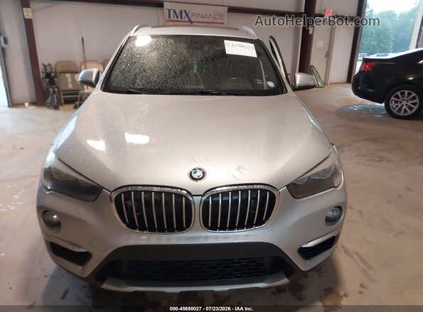 WBXHU7C37J5H42489 2018 BMW X1 Silver Вид щитка приладів