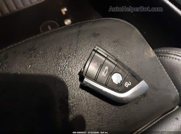 WBXHU7C37J5H42489 2018 BMW X1 Silver Вид панелі приладів