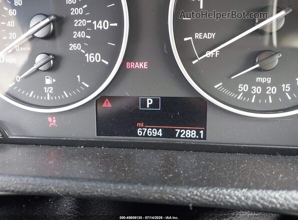 WBXHU7C37J5L05394 2018 BMW X1 Blue Vista de los asientos traseros