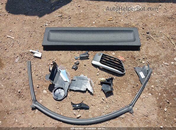 WBXHU7C38J5L06571 2018 BMW X1 Gray Սարքավորումների վահանակի տեսք
