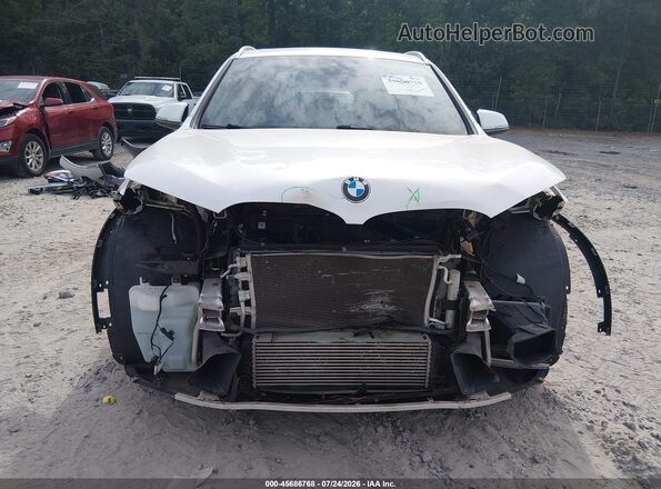 WBXHU7C50K3H45362 2019 BMW X1 Белый Вид задней части салона