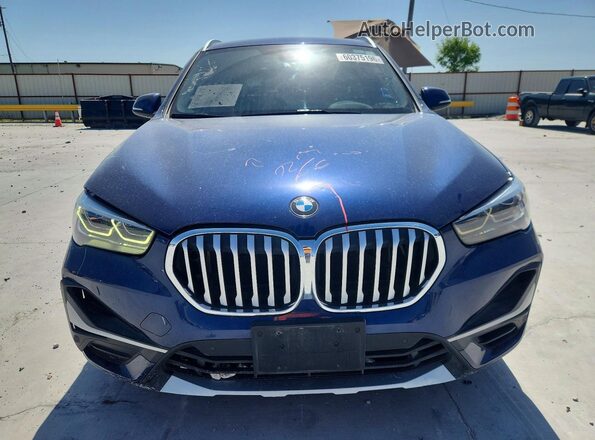 WBXJG7C01L5R91921 2020 BMW X1 Blue Front view