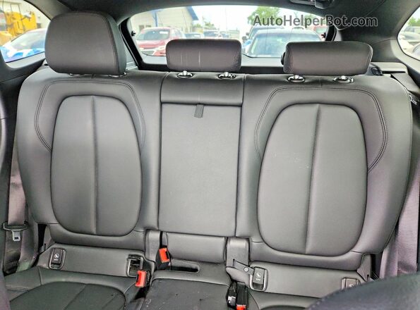 WBXJG7C01M5S77109 2021 BMW X1 Black Հետևի նստատեղերի տեսք