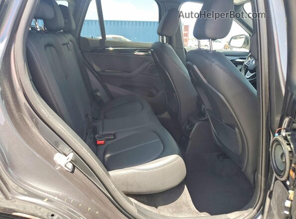 WBXJG7C02L5P23802 2020 BMW X1 Charcoal უკანა სავარძლების ხედი