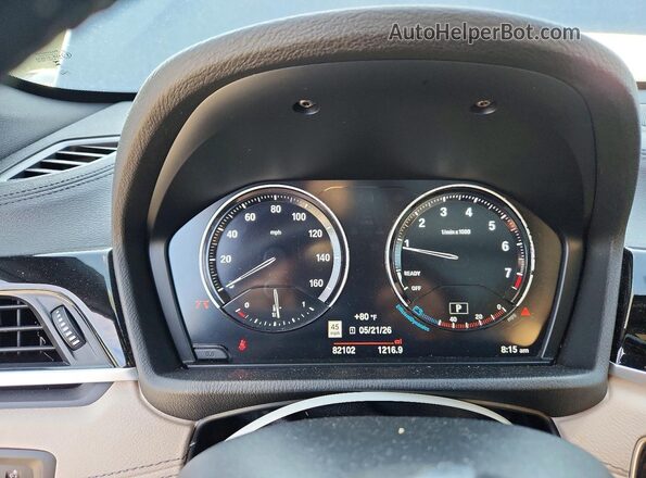 WBXJG7C07M5U22816 2021 BMW X1 Gray Widok zestawu wskaźników