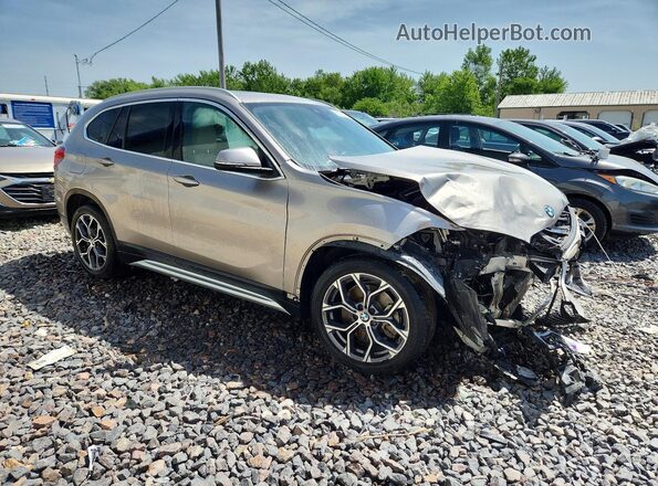 WBXJG7C08M5U37633 2021 BMW X1 Beige Przód prawy