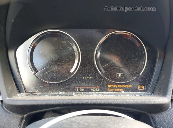 WBXJG7C0XM5T74003 2021 BMW X1 White ხელსაწყოთა პანელის ხედი