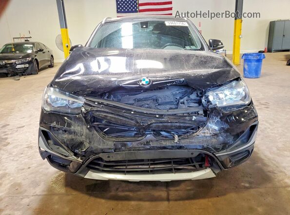 WBXJG9C00L5P74517 2020 BMW X1 Black Front view
