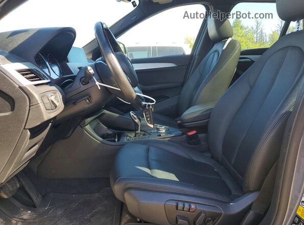 WBXJG9C01M5S29430 2021 BMW X1 Gray Front interior view