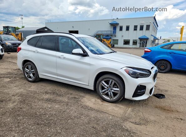 WBXJG9C05M5T09331 2021 BMW X1 Белый Передняя правая четверть