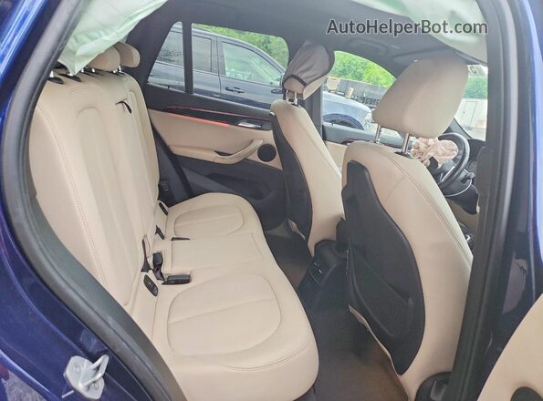 WBXJG9C06L5P62713 2020 BMW X1 Blue უკანა სალონის ხედი