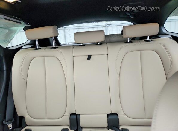 WBXJG9C06L5P62713 2020 BMW X1 Blue უკანა სავარძლების ხედი
