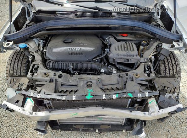 WBXJG9C06L5P76594 2020 BMW X1 White Widok wnętrza z tyłu
