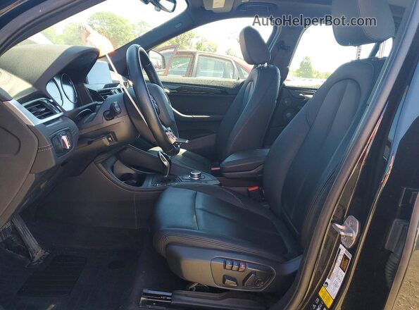 WBXJG9C07M5S14186 2021 BMW X1 Black Вид салону спереду