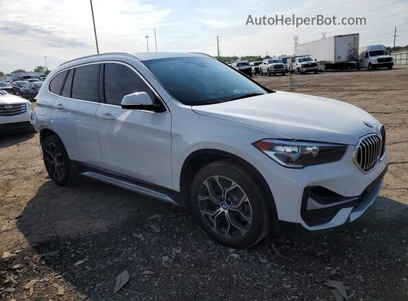 WBXJG9C07M5S73660 2021 BMW X1 Белый Передняя правая четверть
