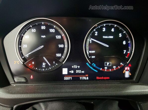 WBXJG9C08M5S87955 2021 BMW X1 Black ხელსაწყოთა პანელის ხედი