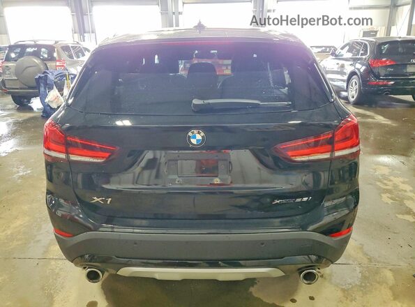 WBXJG9C08M5S87955 2021 BMW X1 Black უკანა ხედი