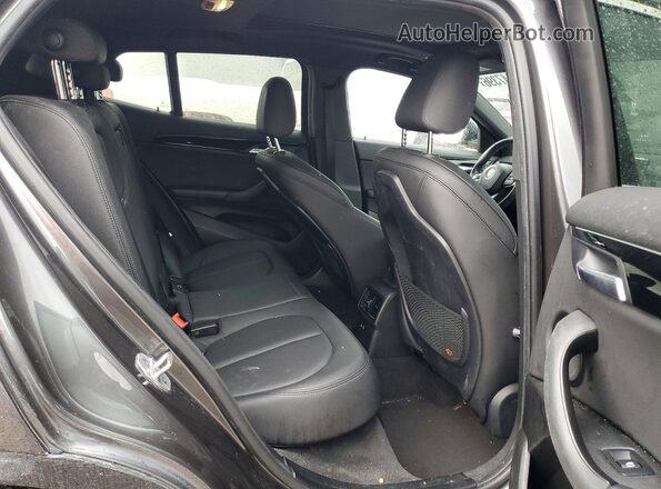 WBXYH9C02L5P54832 2020 BMW X2 Gray Vista de los asientos traseros