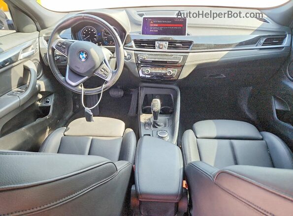 WBXYJ1C07M5S27280 2021 BMW X2 Black Вид панелі приладів