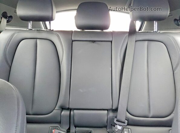 WBXYJ3C33JEP76699 2018 BMW X2 Blue Widok tylnych siedzeń
