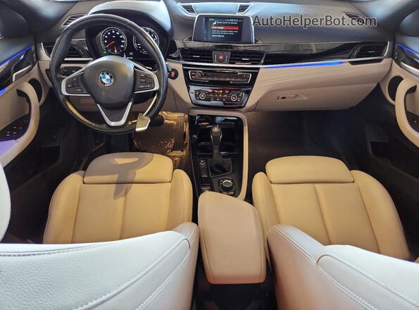 WBXYJ3C38JEB38029 2018 BMW X2 Gray Widok deski rozdzielczej