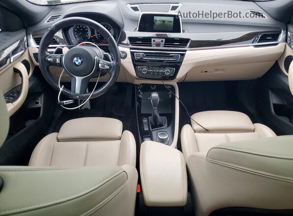 WBXYJ3C3XJEJ84801 2018 BMW X2 Gray Вид панелі приладів