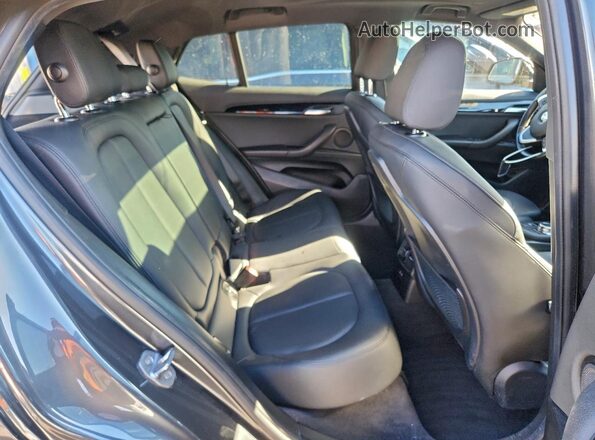 WBXYJ3C55KEP77422 2019 BMW X2 Черный Вид задней части салона