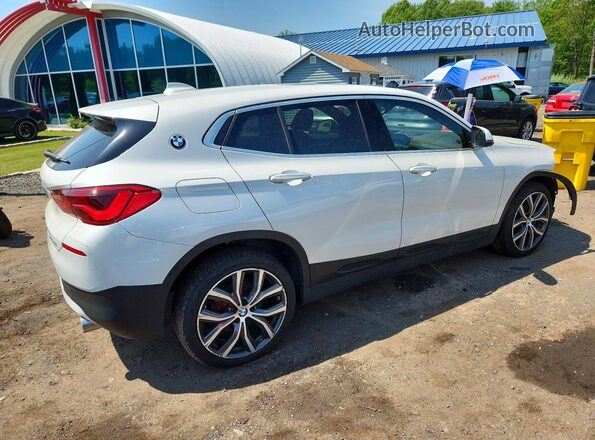 WBXYJ5C30JEF69492 2018 BMW X2 White Trasero derecho