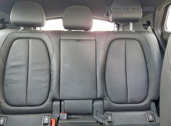 WBXYJ5C30JEF74997 2018 BMW X2 White Vista de los asientos traseros