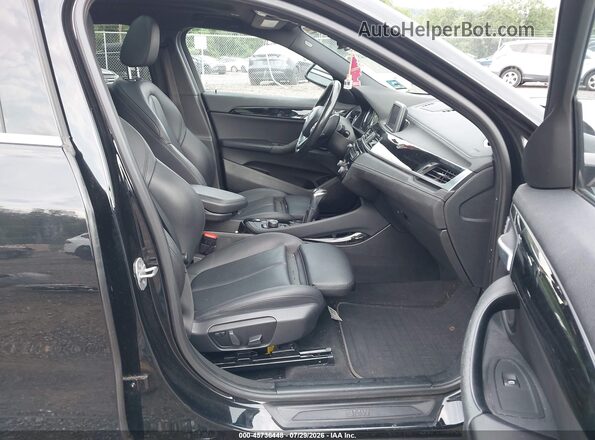 WBXYJ5C37JEF74186 2018 BMW X2 Black Вид салону спереду