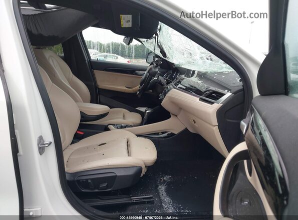 WBXYJ5C39JEF79308 2018 BMW X2 White Widok wnętrza z przodu