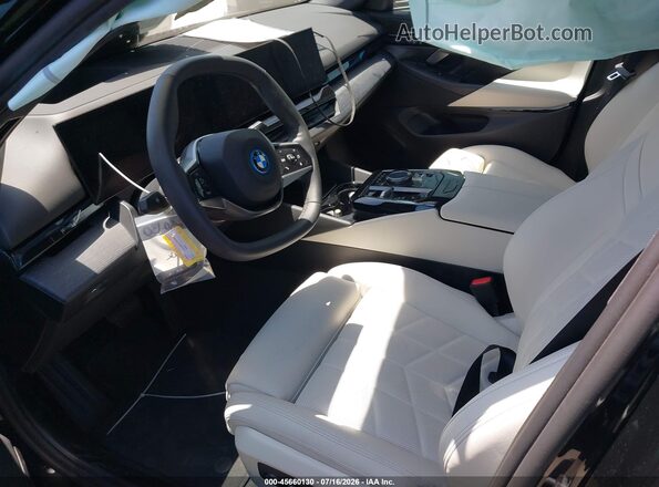 WBY13HG08SCT61007 2025 BMW OTHER Black Вид наклейки з VIN-кодом