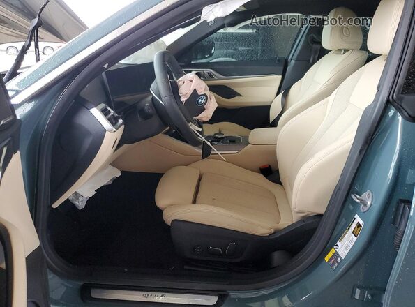 WBY23HD04SFV76388 2025 BMW I4 Teal Вид салону спереду