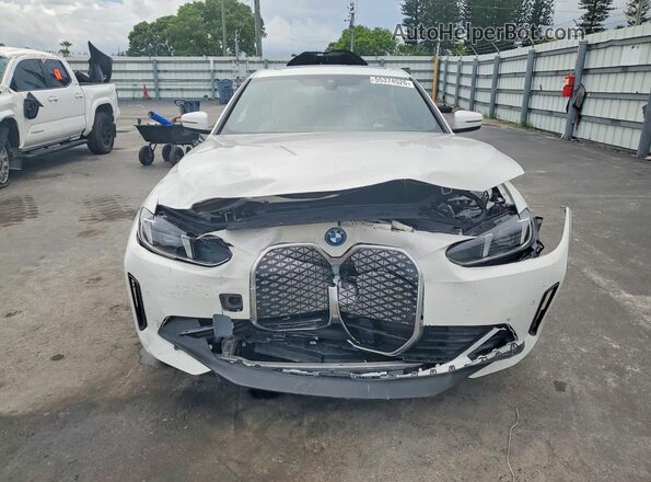 WBY23HD06SFV61214 2025 BMW I4 White Front view
