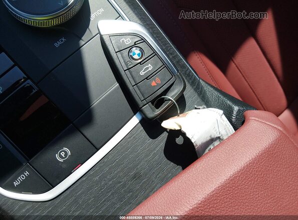 WBY23HD07SFU84921 2025 BMW I4 Gray Vista del salpicadero
