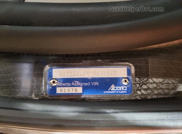 WBY2Z2C59GV676072 2016 BMW I8 Charcoal Engine compartment view