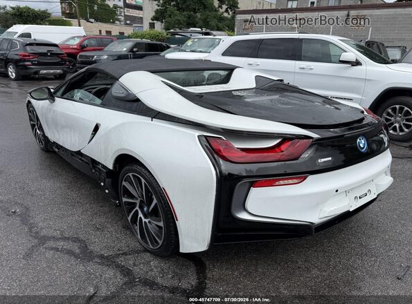 WBY2Z6C51KVG98151 2019 BMW I8 White Trasero izquierdo
